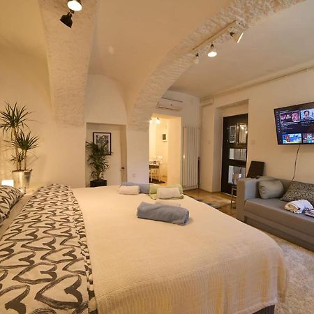Downtown Secret Apartment ซาเกร็บ ภายนอก รูปภาพ