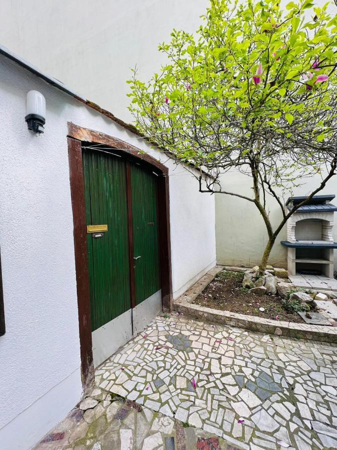 Downtown Secret Apartment ซาเกร็บ ภายนอก รูปภาพ