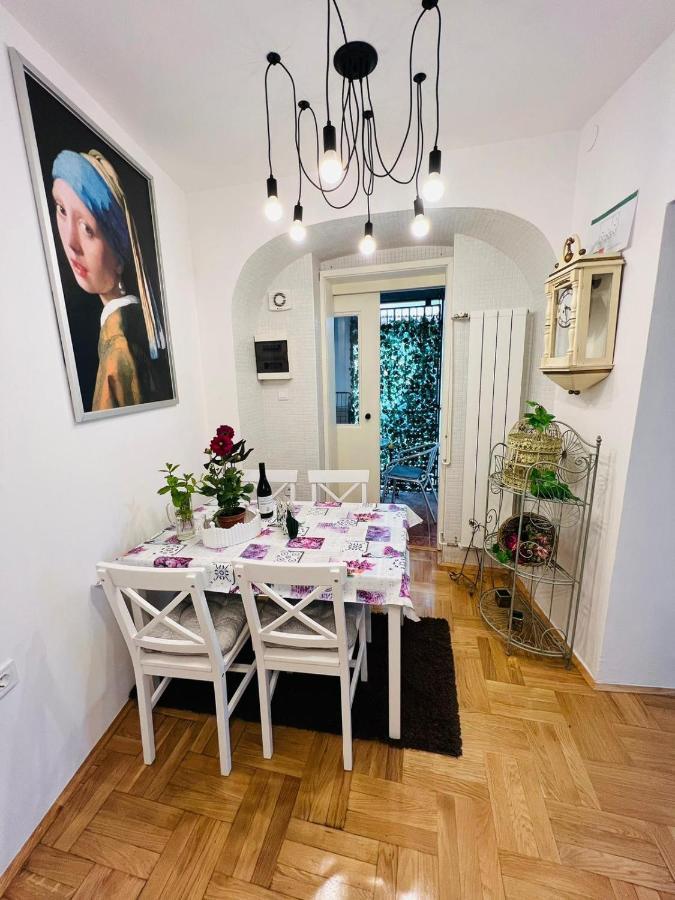 Downtown Secret Apartment ซาเกร็บ ภายนอก รูปภาพ