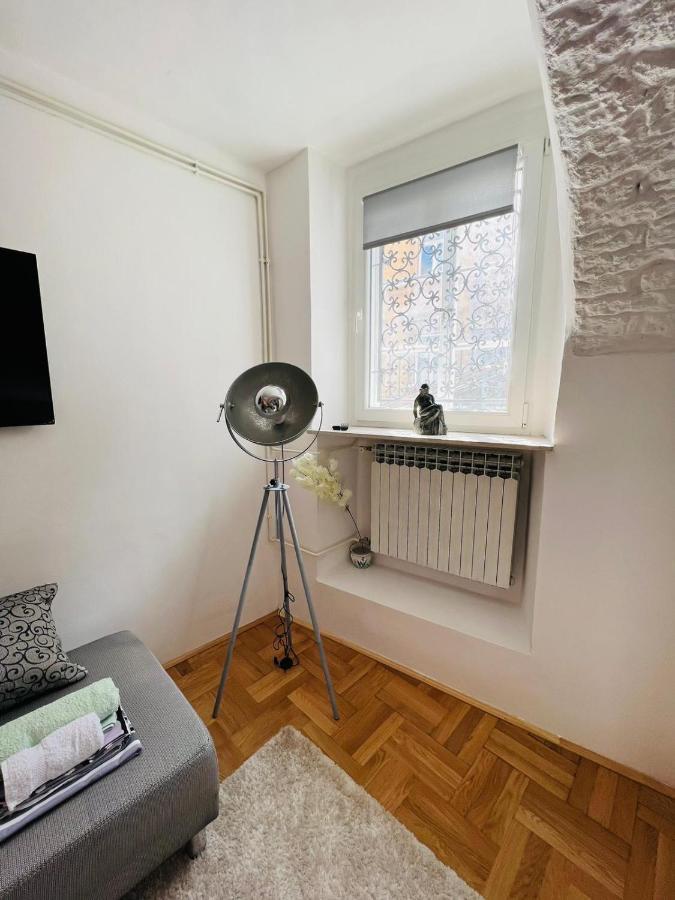 Downtown Secret Apartment ซาเกร็บ ภายนอก รูปภาพ