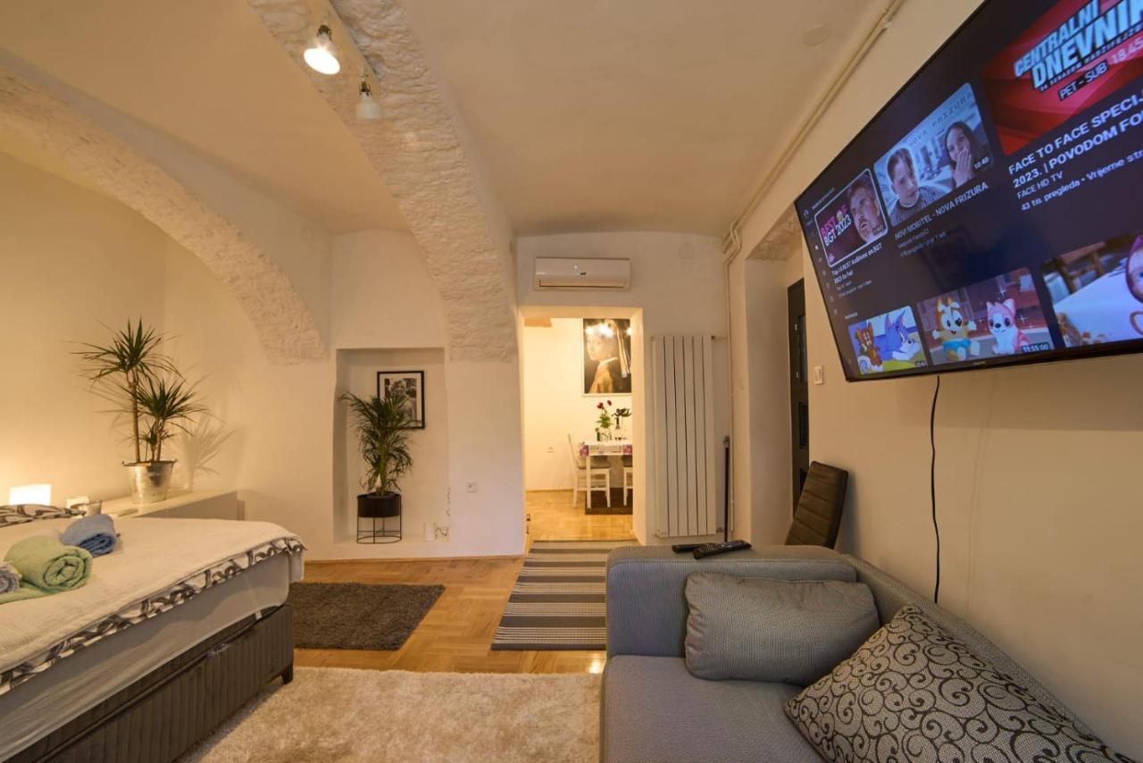 Downtown Secret Apartment ซาเกร็บ ภายนอก รูปภาพ