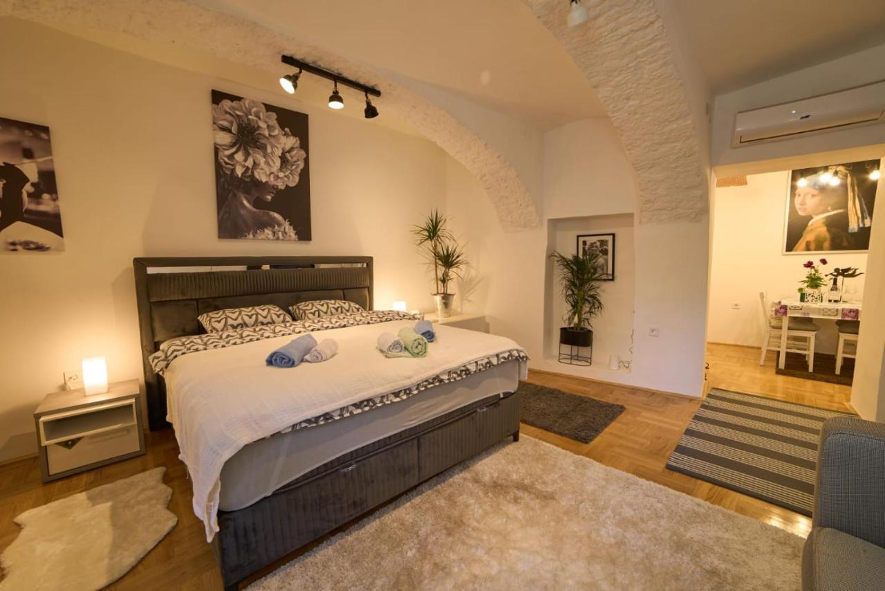 Downtown Secret Apartment ซาเกร็บ ภายนอก รูปภาพ