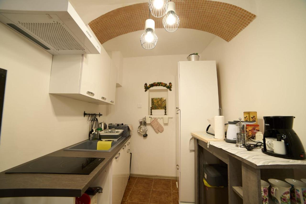 Downtown Secret Apartment ซาเกร็บ ภายนอก รูปภาพ