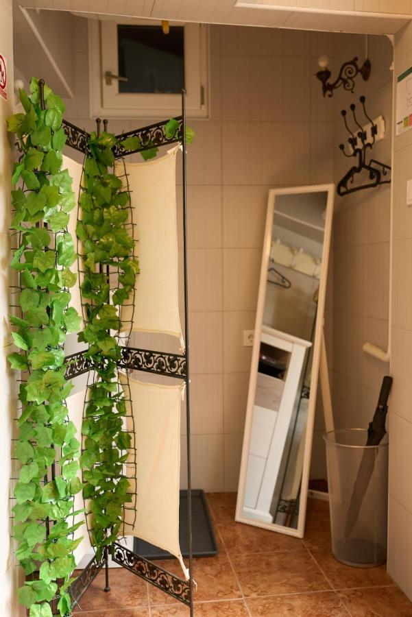 Downtown Secret Apartment ซาเกร็บ ภายนอก รูปภาพ